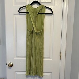 SHEIN Lime Backless Pleated Dress